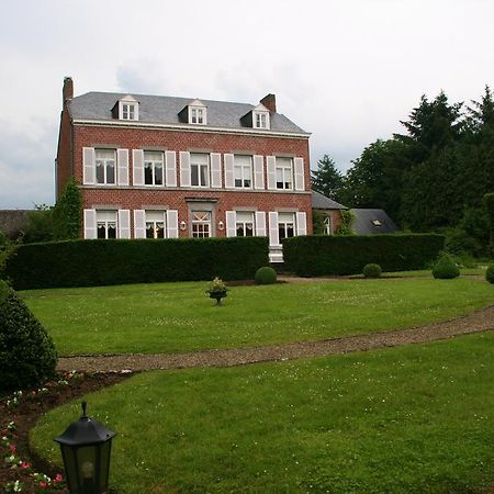 La Regie De Franc-Waret Villa Bagian luar foto
